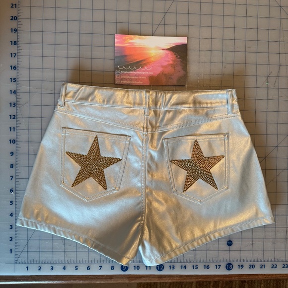 Out of This World Shorts - Picture 2 of 6